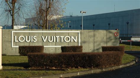 usine louis vuitton cergy|Val.